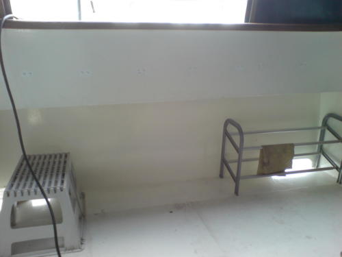 Rolstoel deur in de kuip van een Barkas 